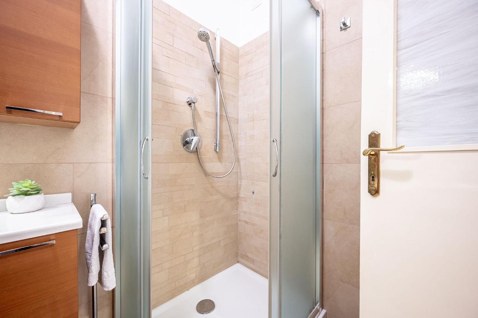 King Size Wifi Air Conditioning Tv50 10min Colosseo-trastevere Appartement